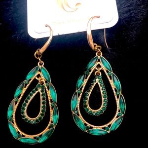 EMERALD GREEN EARRINGS